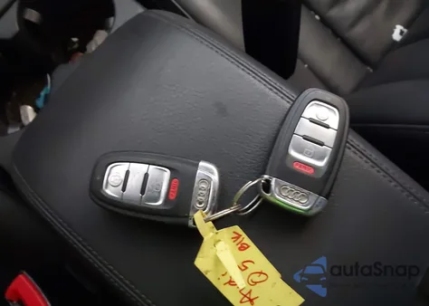 2011 Audi Q5 3.2 Premium Plus z USA, uszkodzony, nr VIN WA1DKAFP5BA006826